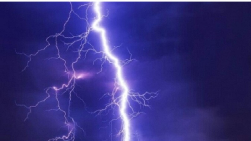 শ্রীপুরে বজ্রপাতে স্কুলছাএের মৃত্যু।