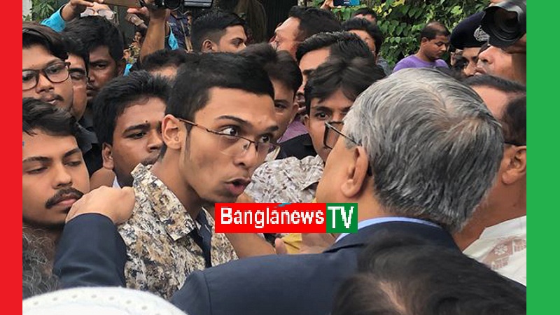 আবরারের ছোট ভাইকে পুলিশের মারধর