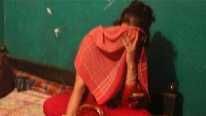 হরিণাকুন্ডু উপজেলাতে অষ্টম শ্রেণীর ছাত্রী ধর্ষিত, ধর্ষক গ্রেফতার