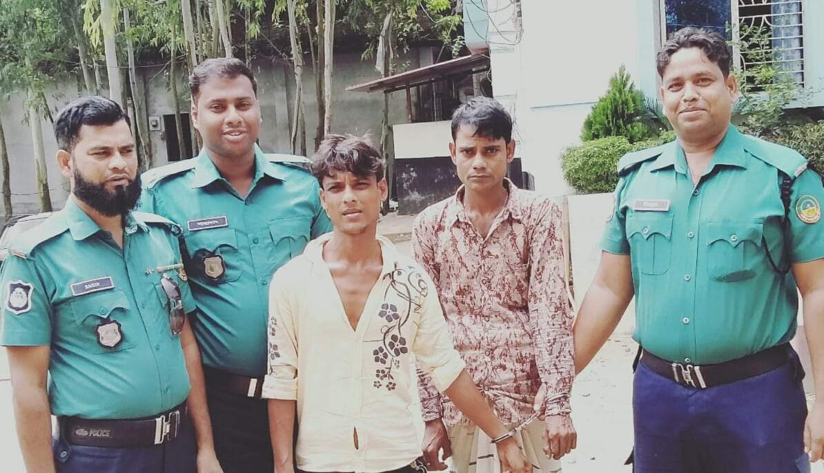 জিএমপি’র কাশিমপুর থানায় চারশত পুরিয়া হেরোইন সহ দুই মাদক কারবারী গ্রেফতার।