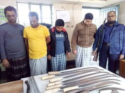 ঝালকাঠিতে চাঁদাবাজি মামলায় ছাত্রলীগের সাবেক সভাপতি মিলন সহ ৬ জন আটক, বিপুল অস্ত্র উদ্ধার