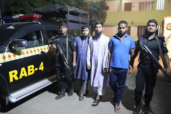 রাজধানীর দারুস সালাম ও সিলেট থেকে আনসার আল ইসলামের ৩ সক্রিয় সদস্যকে গ্রেফতার করেছে র‌্যাব-৪