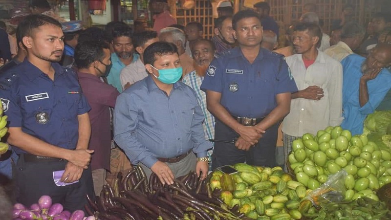 গোবিন্দগঞ্জে কাঁচাবাজার মনিটরিংয়ে ইউএনও জরিমানা ৬২ হাজার টাকা