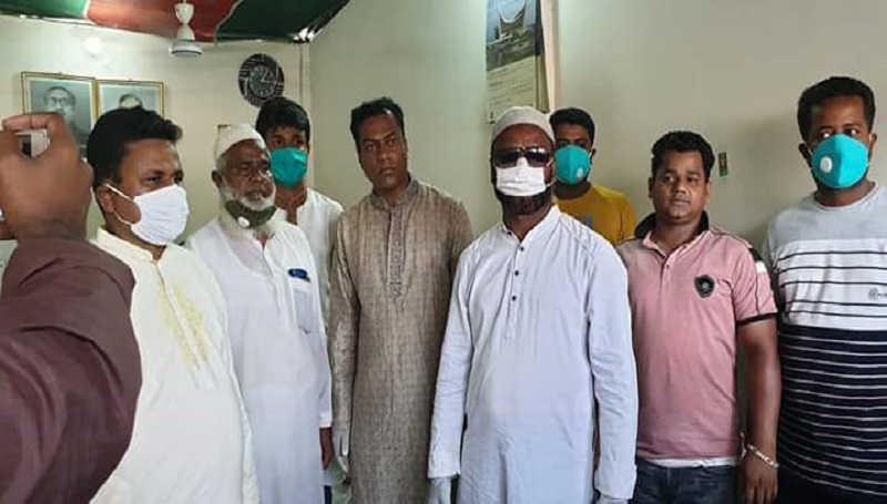 নবীগনরে বাইশ মোজা ব্যতিক্রম উদ্যােগে ২৬০ জন হতদরিদ্রদের মাঝে বাড়ি বাড়ি গিয়ে খাদ্য সামগ্রী বিতরন