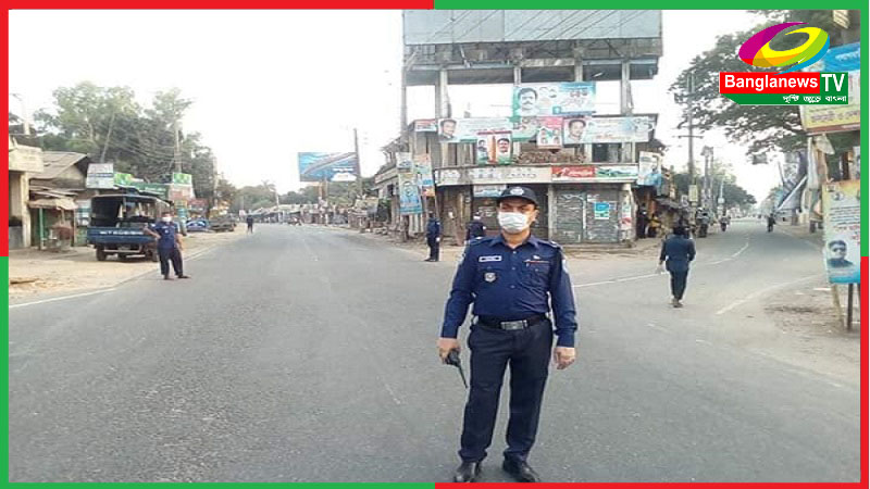 লকডাউন টাইম শুরুকল্পে পলাশবাড়ী থানা পুলিশের কঠোর অবস্থান
