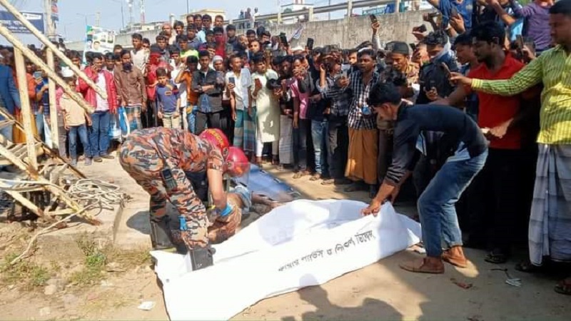 শ্রীপুরে ভবন মালিকের অবহেলায় বিদ্যুৎস্পৃষ্টে রংমিস্ত্রির মৃত্যু