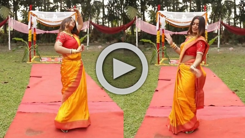 সোহাগ চাঁদ বদনী ধ্বনি নাচো তো দেখি, সবুজ প্রকৃতির মাঝে সুন্দর সাজে দুর্দান্ত নাচ জনপ্রিয় গায়িকা ইমন চক্রবর্তীর