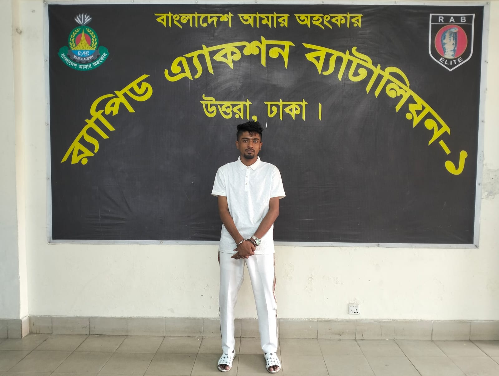 দে লাড়া গ্রুপের কিশোর গ্যাং লিডার সাকিবুল হাসান সানিকে গ্রে’ফ’তা’র করেছে র‌্যাব-১