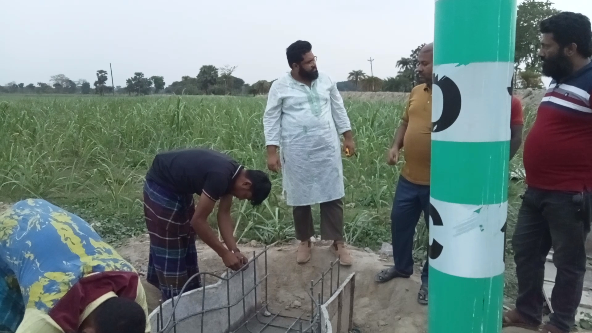 সংবাদ প্রকাশের পরে ভেঙে গুড়িয়ে দিলেন বিএডিসির পানাসির সেচ প্রকল্পের অনিয়মের কাজ