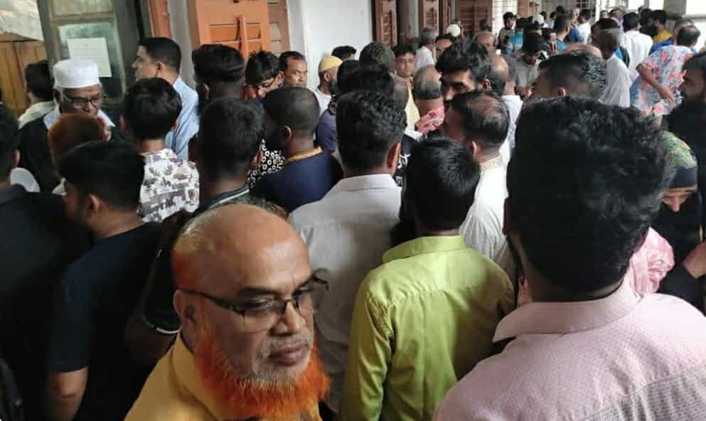 শামা ওবায়েদ রিংকুর গাড়িবহরে হামলা, ১৯ আ. লীগ নেতাকর্মী কারাগারে।