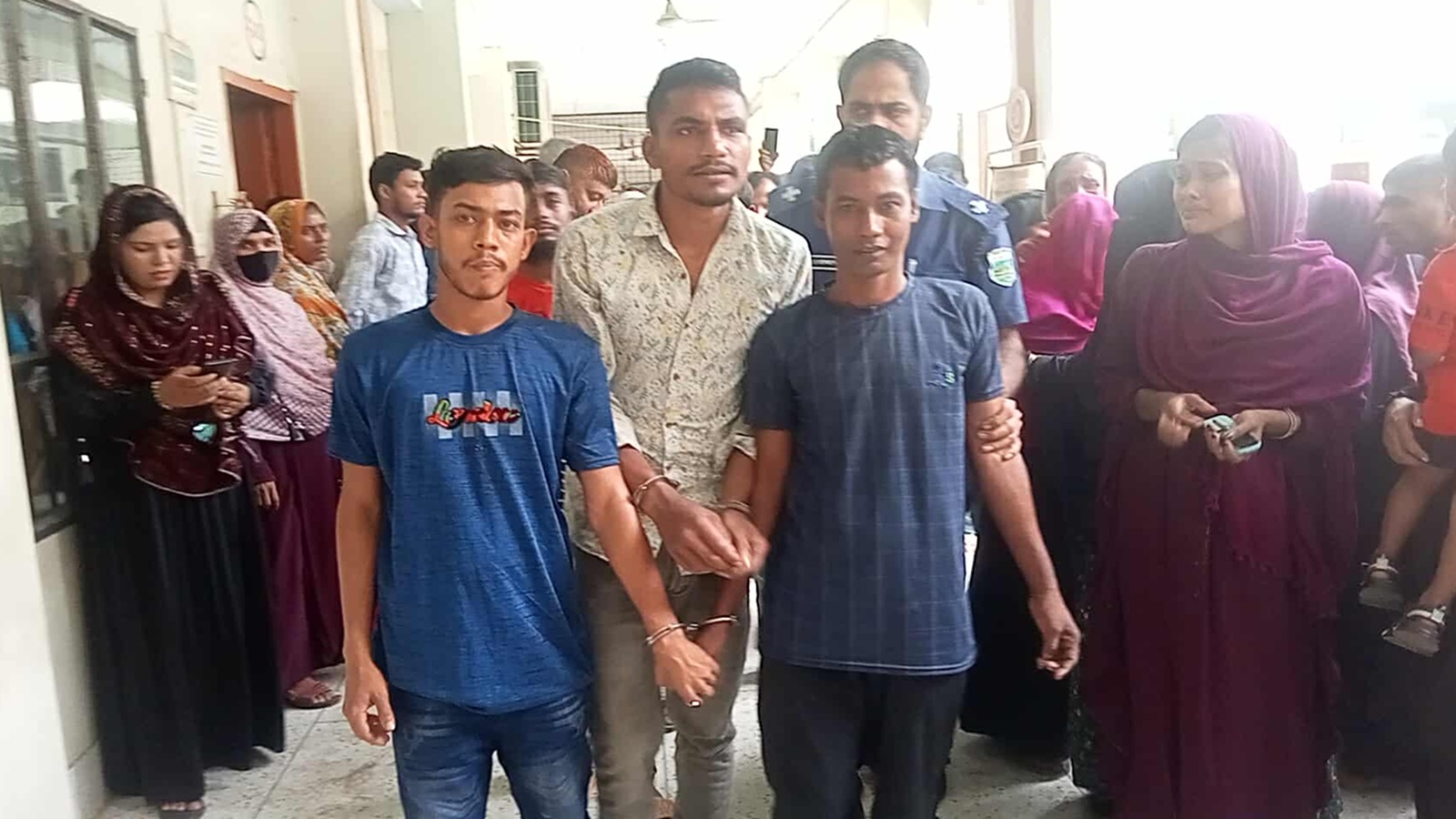 নওগাঁয় হত্যা মামলায় পাঁচ জনের যাবজ্জীবন কারাদণ্ড 