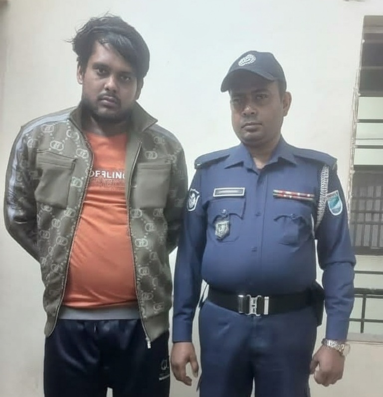 মহানবী (সা.)কে নিয়ে কটূক্তির অভিযোগে যুবক আটক
