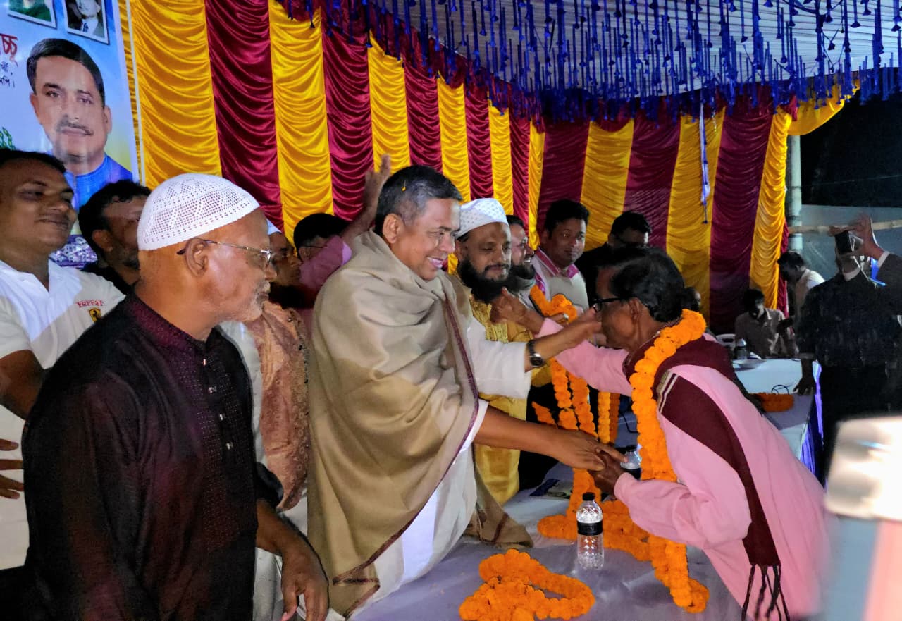 শ্রীপুরে সাড়ে চারশত হিন্দু সম্প্রদায়ের লোক  বিএনপিতে যোগদান