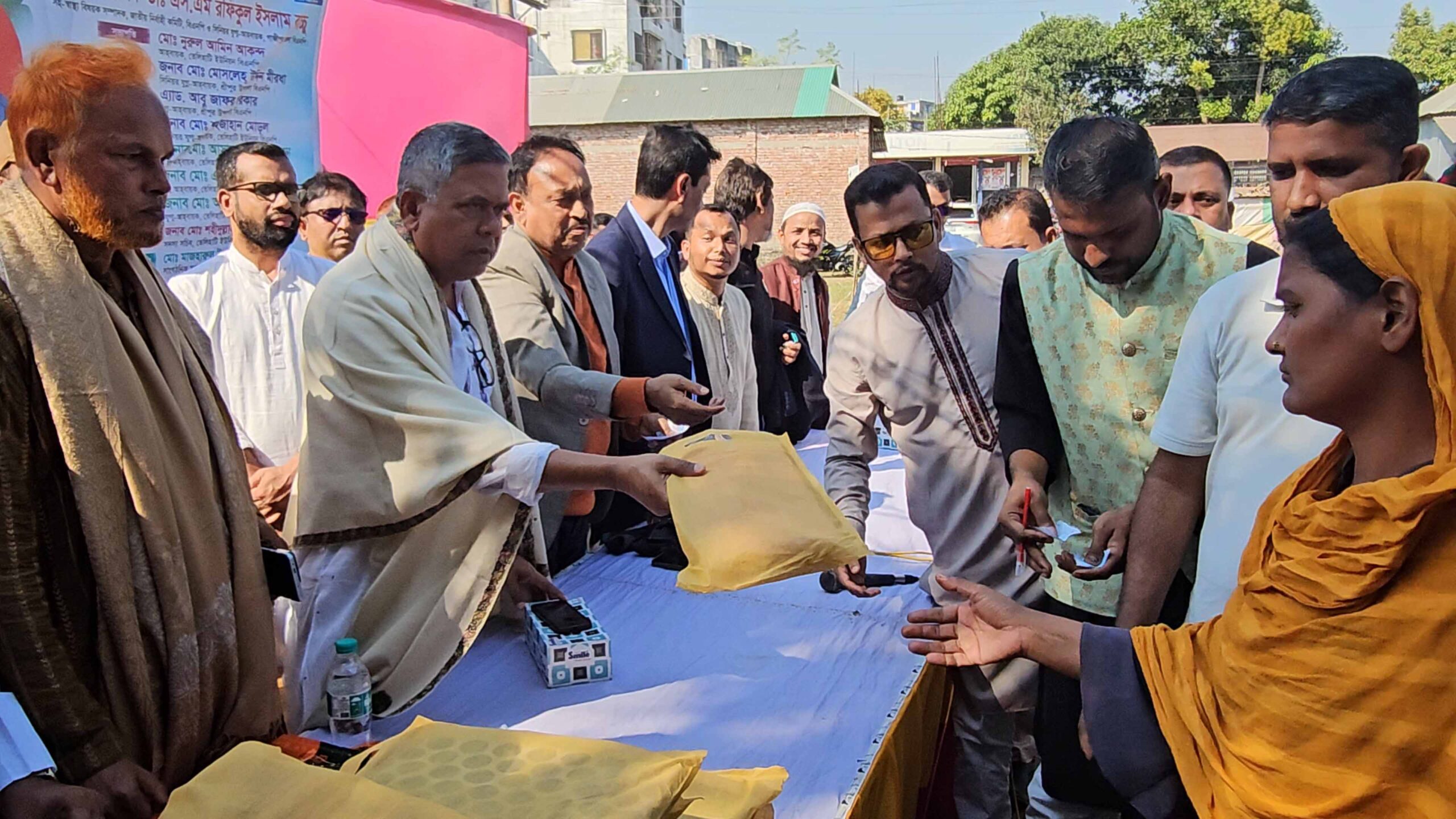 শ্রীপুরে খালেদা জিয়ার সুস্থতা কামনায় দোয়া ও বস্ত্র বিতরণ