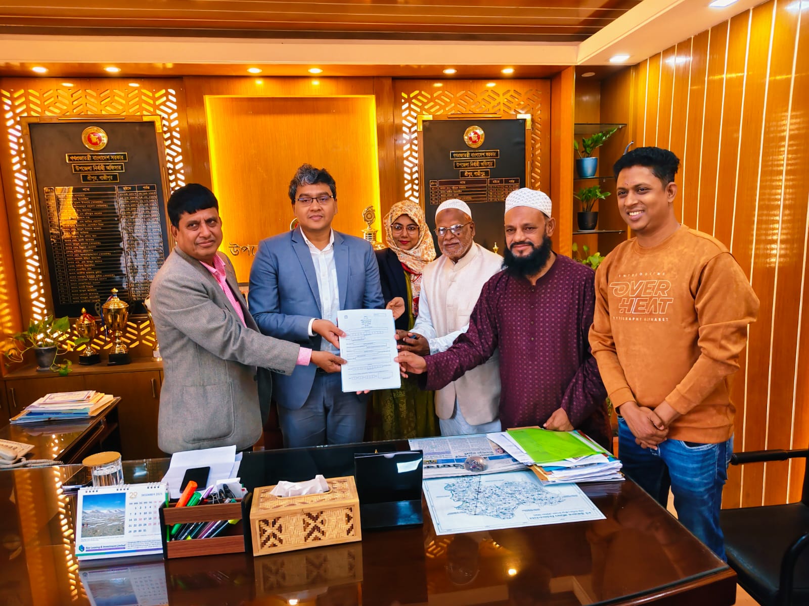 <span>গাজীপুর-৩ / </span>বিএনপির বাচ্চু মনোনয়ন ফরম সংগ্রহ, সমর্থনে নেতা-কর্মীদের ঐক্য