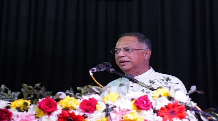 জেলা শিল্পকলা একাডেমি অডিটোরিয়ামে আন্তর্জাতিক মাতৃভাষা দিবসের অনুষ্ঠানে বক্তব্য রাখছেন বিদ্যুৎমন্ত্রী ইকবাল হাসান মাহমুদ টুকু