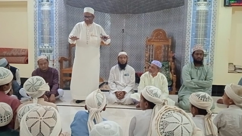 পার্বত্য জনপদ কাপ্তাইয়ে ধর্মীয় ভাবগাম্ভীর্যে ইফতার ও বিশেষ মোনাজাত সম্পন্ন