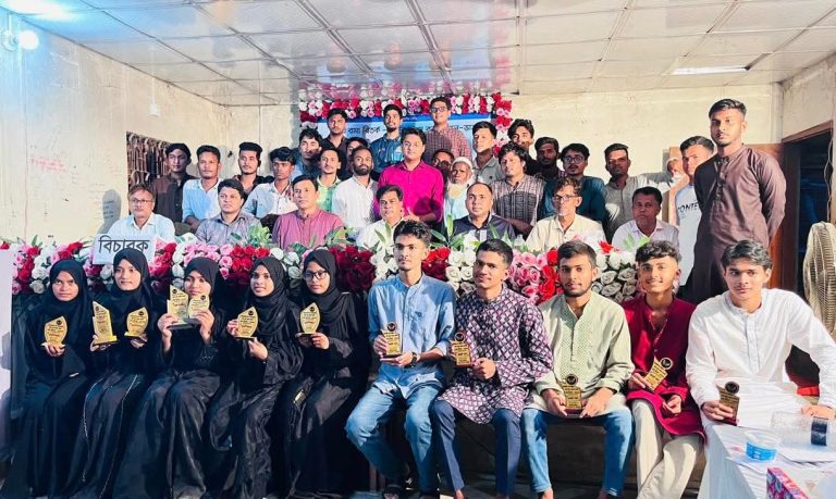 উখিয়ায় ‘শ্যাডো অব চেঞ্জ’-এর ব্যতিক্রমী রম্য বিতর্ক: জয়ী মাংসের রাজত্ব, রানার্সআপ ডাল-ভাত ও সালাদ‎
