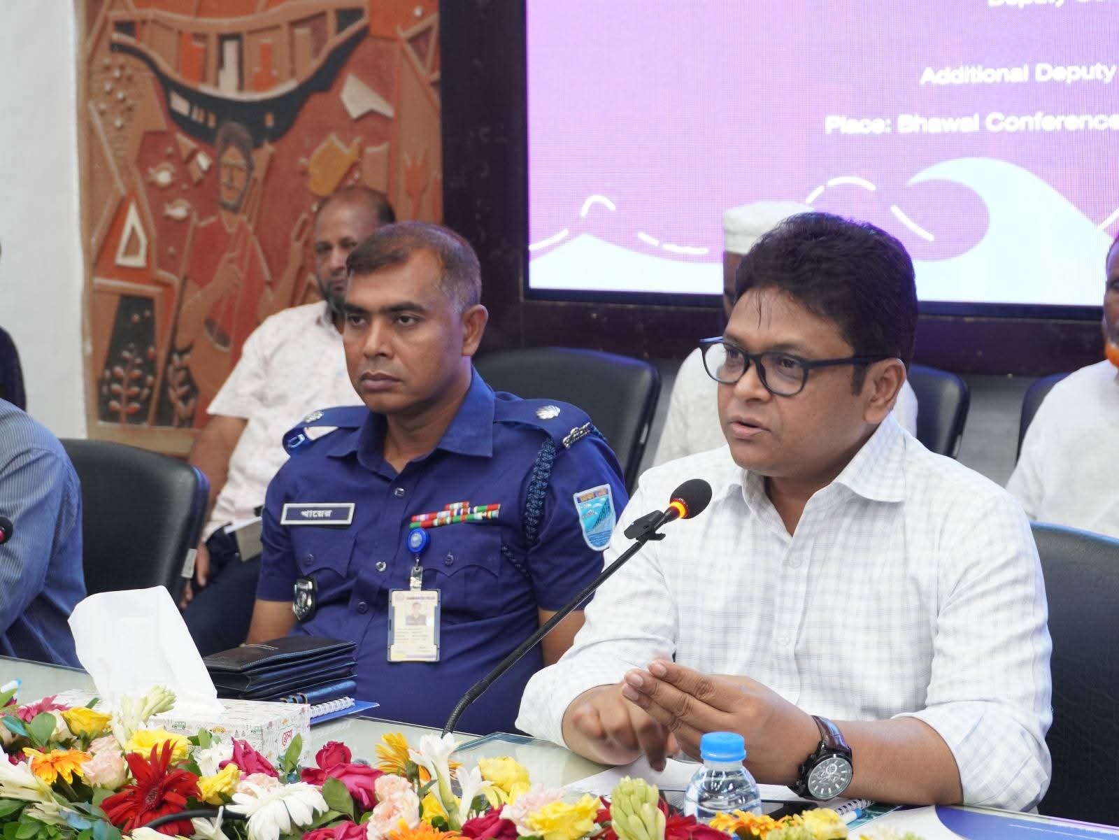 “নিরাপদ অভিবাসন নিশ্চিত করতে এবং মানব পাচার রোধে প্রচারের বিকল্প নেই ” – গাজীপুরের ডিসি